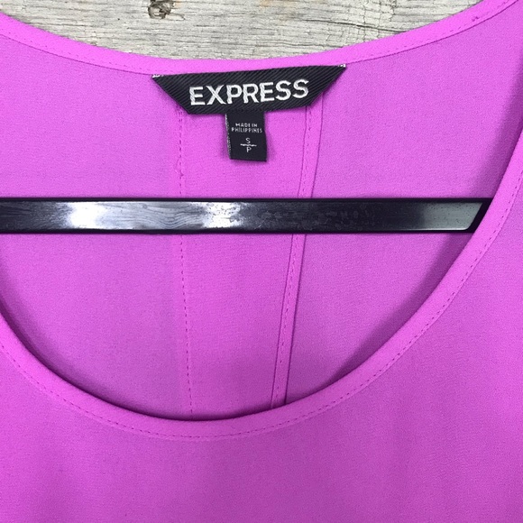 Express | Magenta split back sleeveless blouse - Picture 4 of 4
